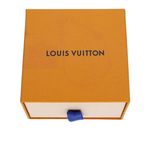 Gorgeous Louis Vuitton Luxury Bracelet in Gold Pristine Cond - Picture 4 of 4